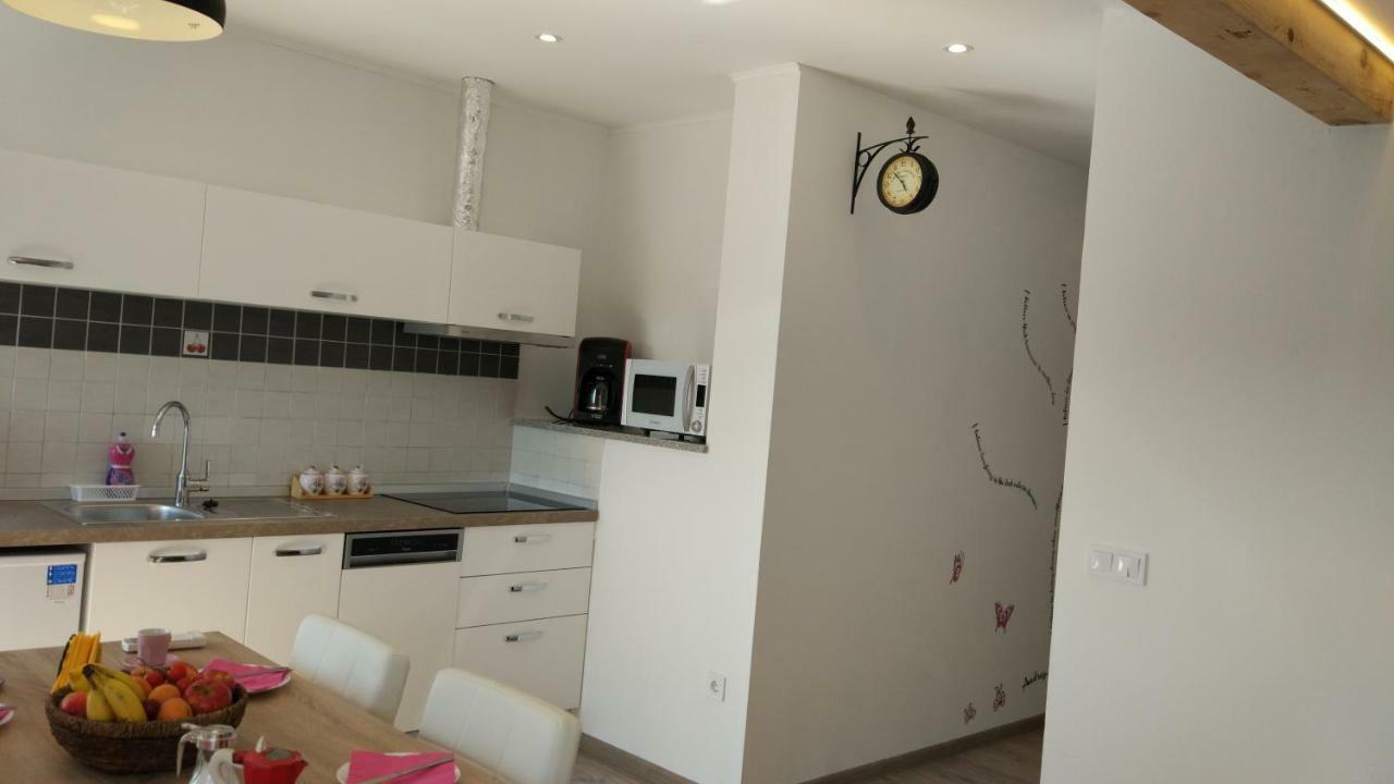 Apartments Angeline Rovinjsko Selo Bagian luar foto