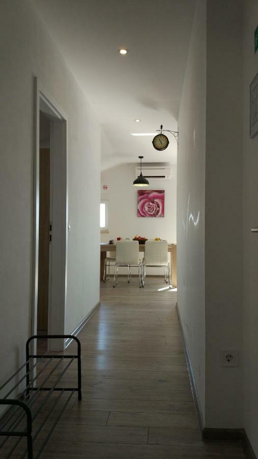 Apartments Angeline Rovinjsko Selo Bagian luar foto
