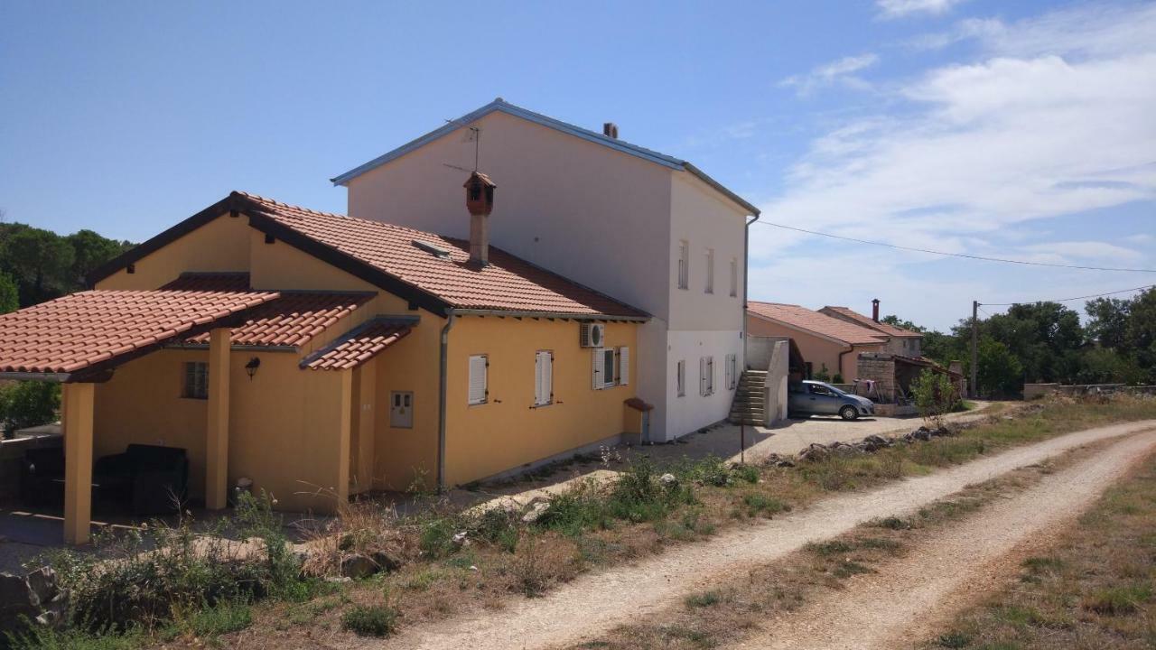 Apartments Angeline Rovinjsko Selo Bagian luar foto