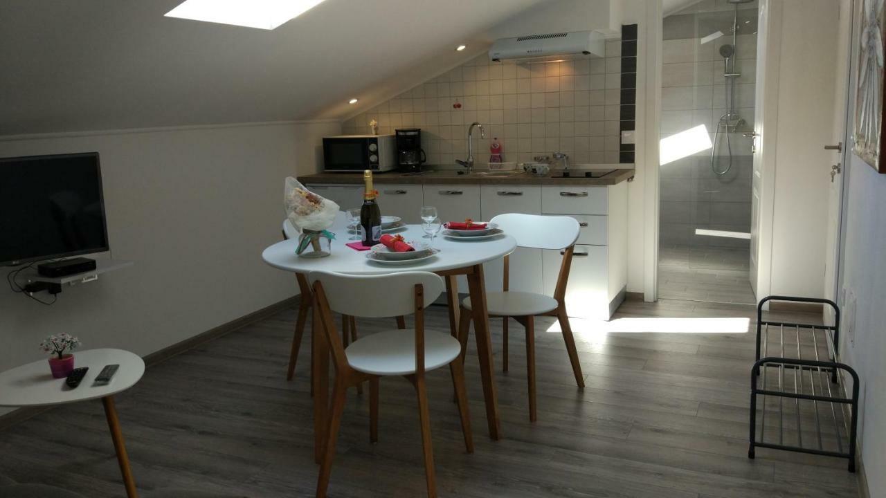 Apartments Angeline Rovinjsko Selo Bagian luar foto